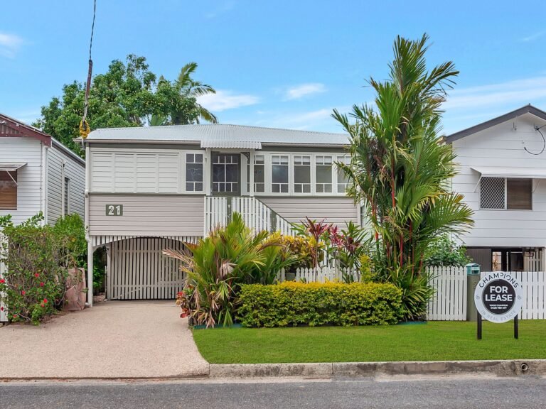 Cairns Australia real estate with luxury waterfront homes and tropical surroundings.
